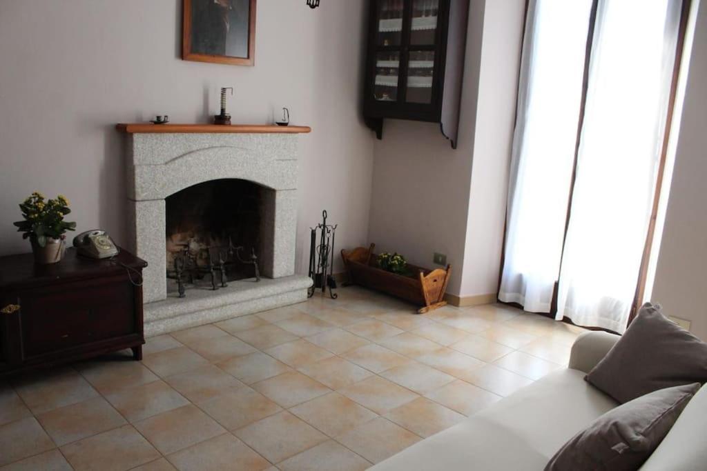 La Casa Nel Prunent Trontano 外观 照片
